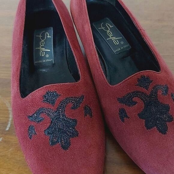 Vtg burgundy Italian suede embroidered loafers | narrow EU 35 - Picture 12 of 12